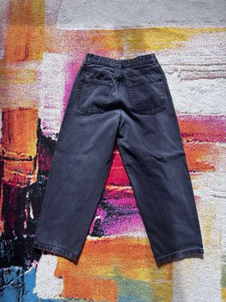 Pantaloni grigi larghi