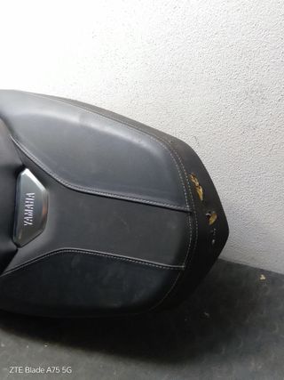 SELLA YAMAHA X MAX 2017-2024 CON BUCHI