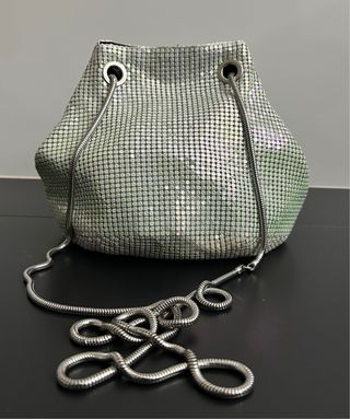 Bolso saca metalizado plateado