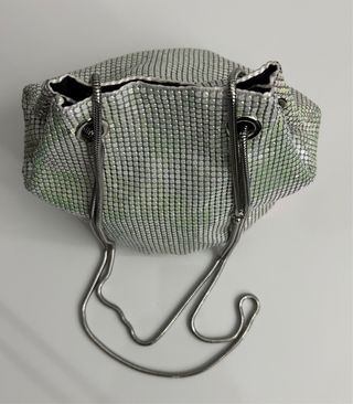 Bolso saca metalizado plateado