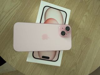 iPhone 15 Rosa