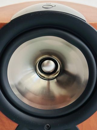 Cajas Acústicas KEF iQ1