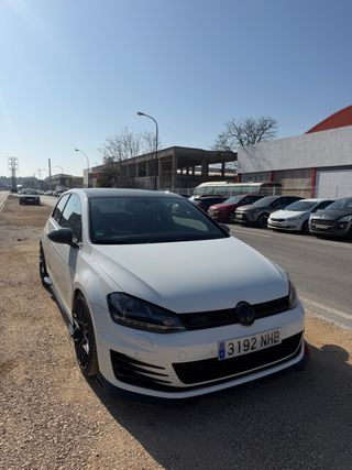 Volkswagen Golf GTI MK7