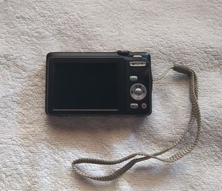 Cámara Digital Fujifilm FinePix JX550 Negra