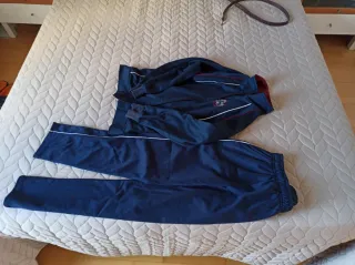 Chándal azul deportivo