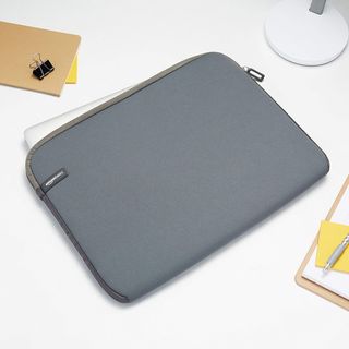 Fondello per laptop Amazon Basics da 15 a 15,6 pollici