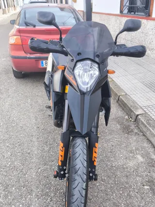 KTM 690 SM  R, Supermoto Negra/Naranja