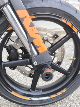 KTM 690 SM  R, Supermoto Negra/Naranja