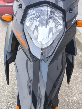 KTM 690 SM  R, Supermoto Negra/Naranja