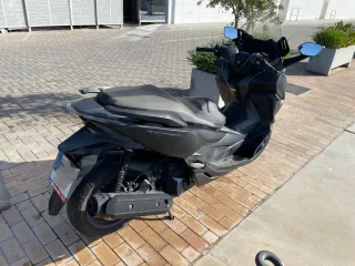 Honda Forza 125 Negra Automática