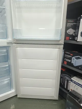 Nevera Combi Daewoo, A+ No Frost