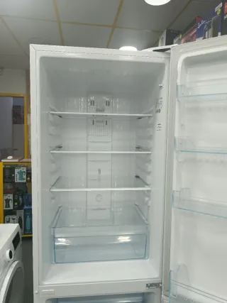 Nevera Combi Daewoo, A+ No Frost