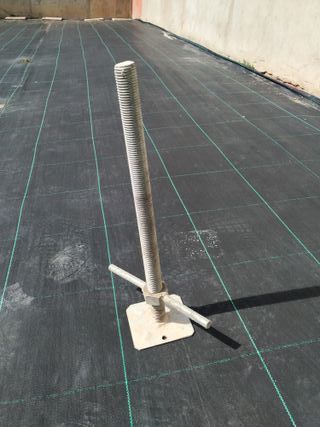 HUSILLOS NIVELACION+ABRAZADERAS GIRATORIAS ANDAMIO