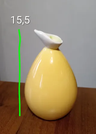 Vaso decorativo giallo