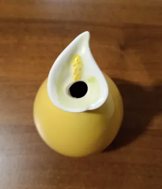 Vaso decorativo giallo