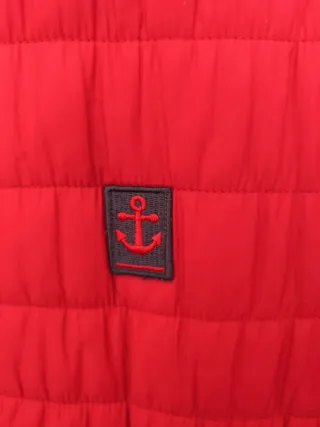 Cazadora Zara roja entretiempo hombre