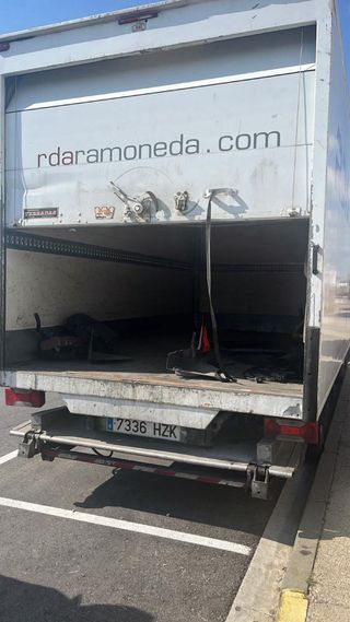 Se vende camion IVECO  2.3 130CV