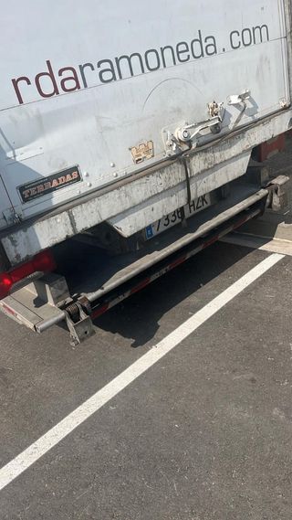 Se vende camion IVECO  2.3 130CV