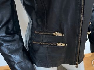 Cazadora de cuero auténtico negra