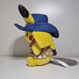 Peluche Pokemon Center Pikachu Run Run Desert 20cm