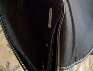 Bolso negro de hombro