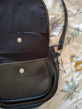 Bolso negro de hombro