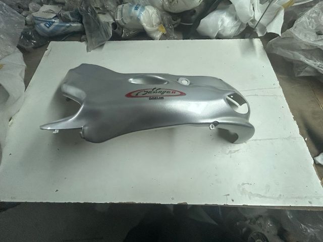 Tapa lateral Daelim S3 125 FI Izq