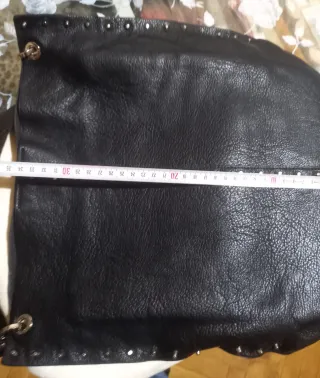 Bolso Parfois negro tachuelas