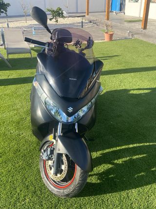 Suzuki Burgman Executive 125cc Negra