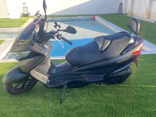 Suzuki Burgman Executive 125cc Negra