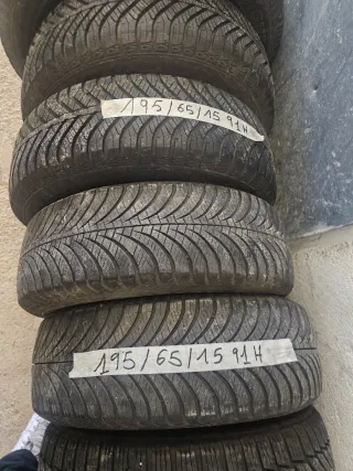 Lote 4 Neumáticos 175/65/14 82T 225 45/17 195/65/1