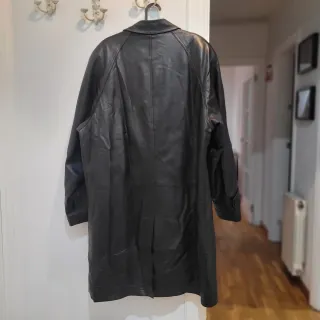 Abrigo/Chaquetón de piel negro