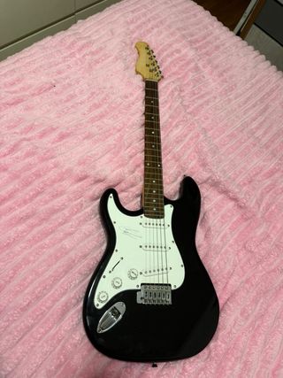 Squier Stratocaster MN LH Zurdos