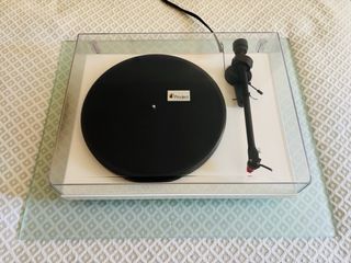 Giradischi Pro-Ject Debut III