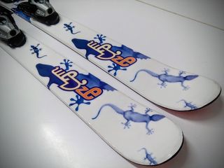 SNOWBLADES 120cm. ESQUIS CORTOS. BIG FOOT.