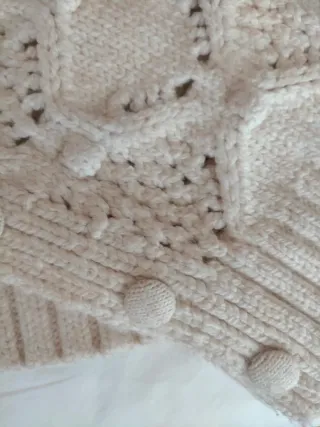 Jersey cuello vuelto beige