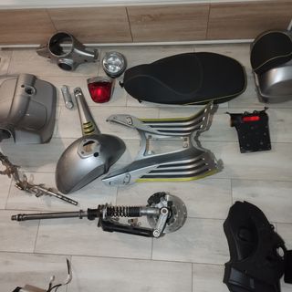 Vespa Primavera Despiece Plata/Amarillo