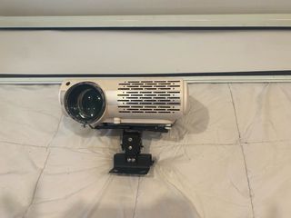 Proyector YABER + Pantalla