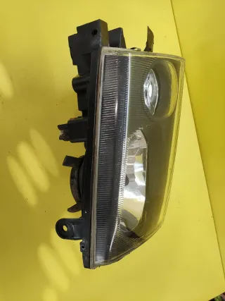 FARO DELANTERO DERECHO NISSAN TERRANO II FONDO OSC