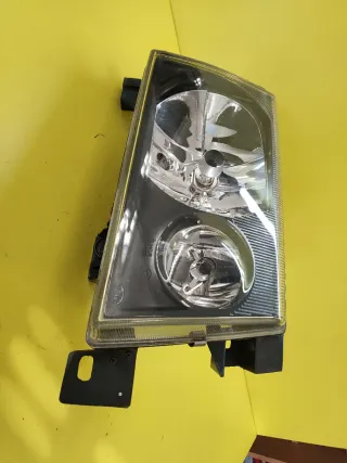 FARO DELANTERO DERECHO NISSAN TERRANO II FONDO OSC