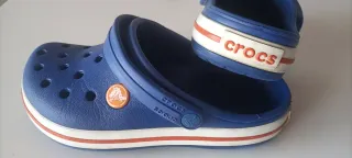Crocs niño/a azules