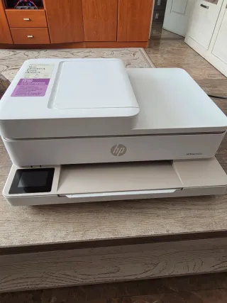 Impresora HP Blanca Envy 6532e con cartuchos XL.