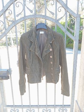 Giacca Velluto Donna in colore grigio.