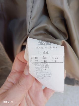 Giacca Velluto Donna in colore grigio.