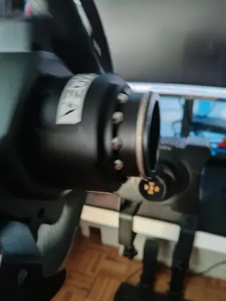 Volante Moza R5 + Pedales+soporte de mesa