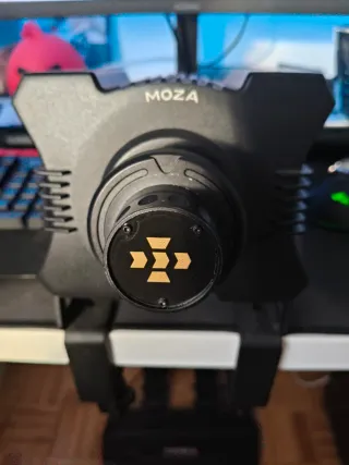 Volante Moza R5 + Pedales+soporte de mesa