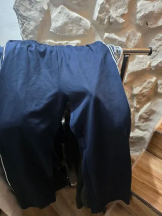 Chándal azul con cremallera