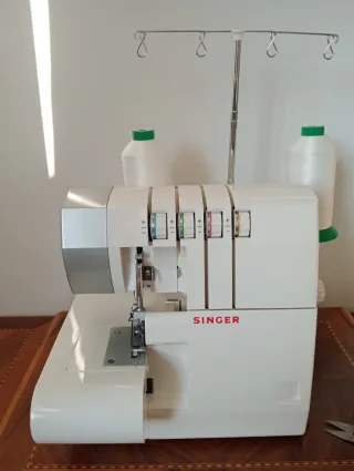 Remalladora Overlock SINGER