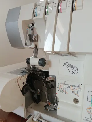 Remalladora Overlock SINGER