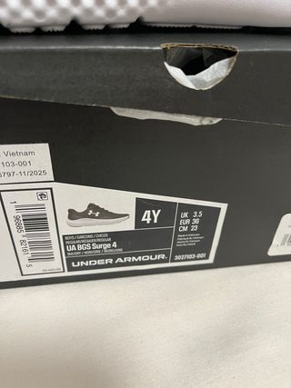 Zapatillas Under Armour talla 36 nuevas de niño